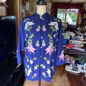 Vintage CARO OF HONOLULU beautiful hand sewn floral embroidery.